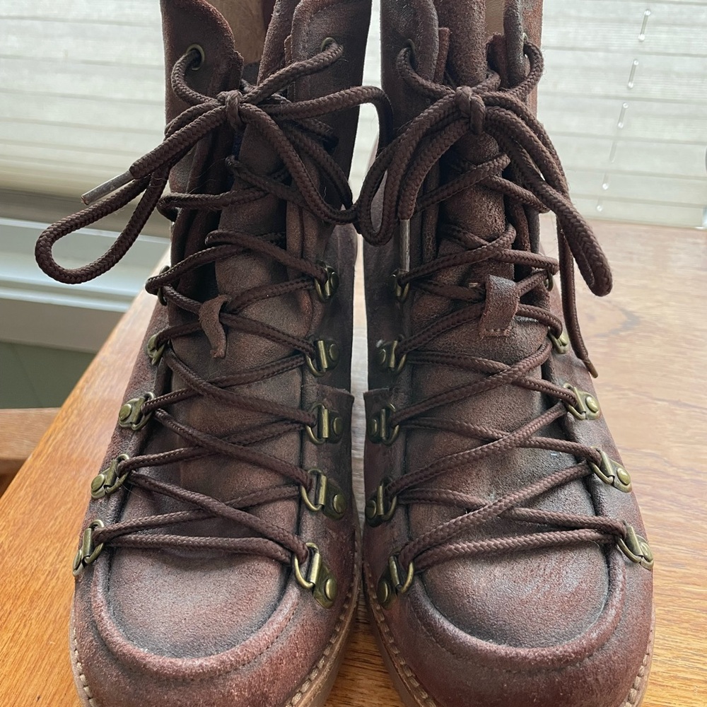 Brown Lace-Up Boots